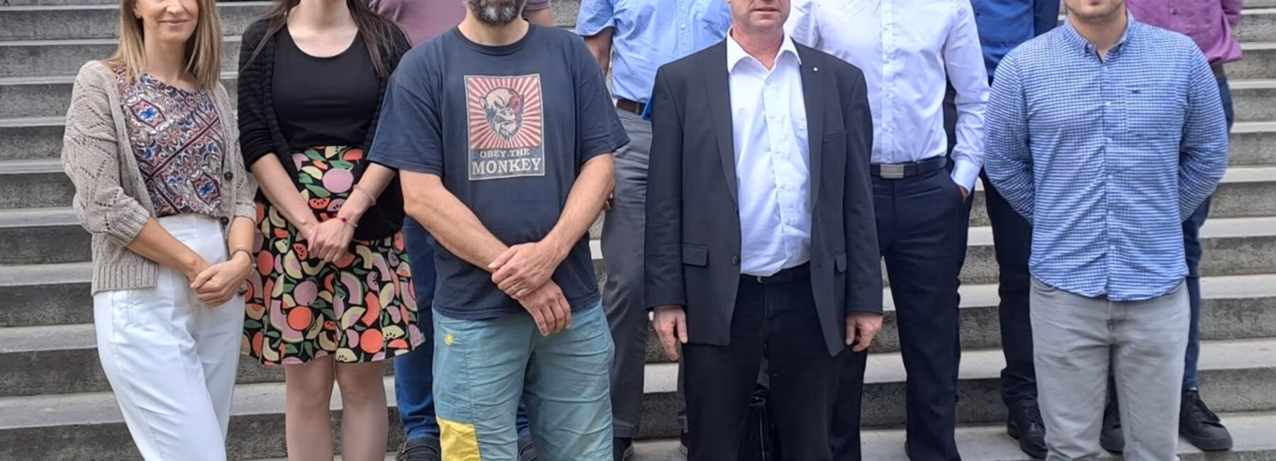 Gruppenbild auf einer Treppe