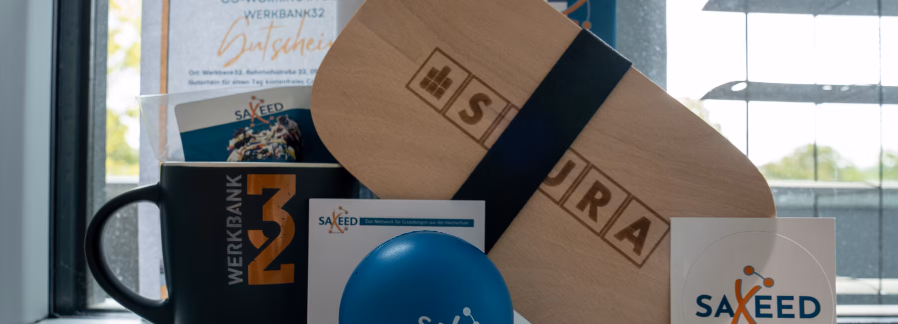 Lunchbox, Tasse, Stressball und weitere Artikel der Gründungsbox