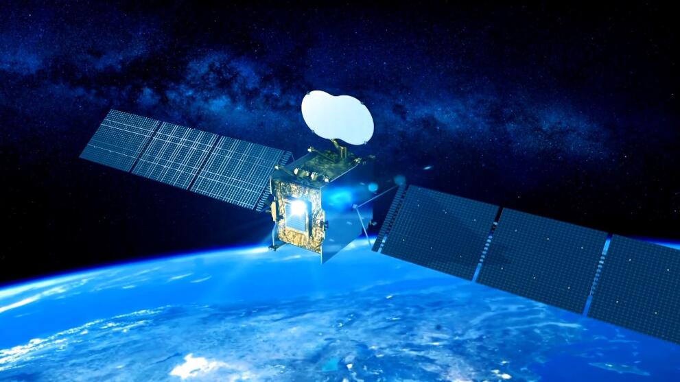 Satellit im Weltall über der Erdkugel